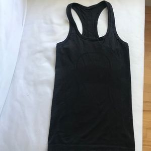 Lululemon tanktop